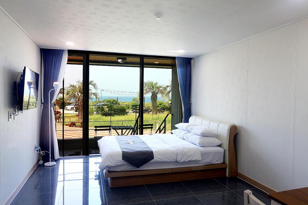 J Raum Resort Seogwipo Exterior foto