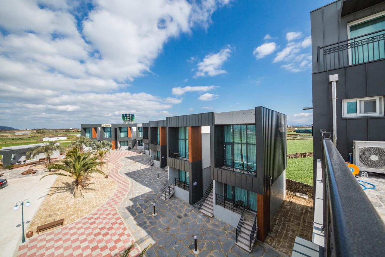 J Raum Resort Seogwipo Exterior foto