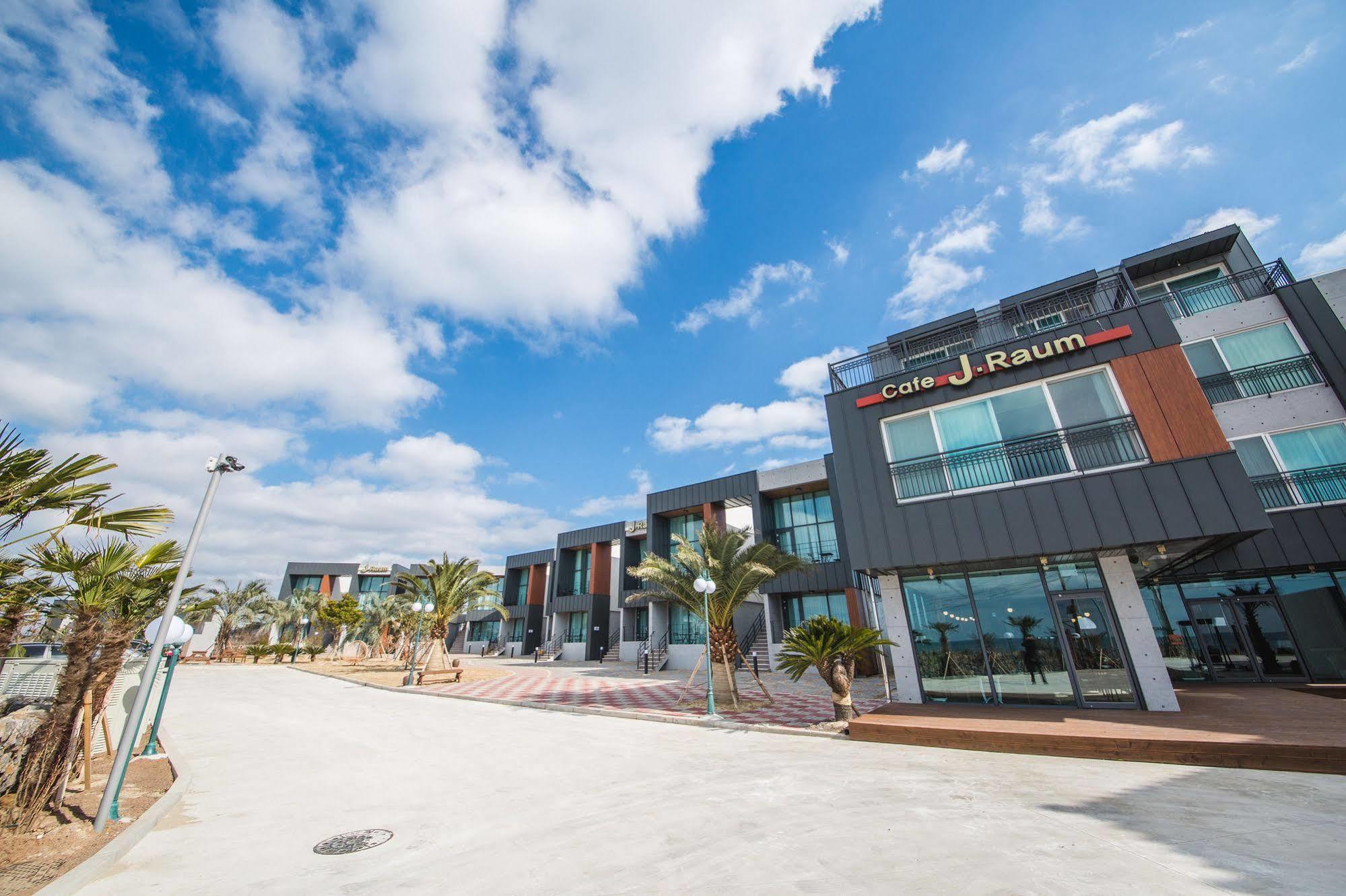 J Raum Resort Seogwipo Exterior foto