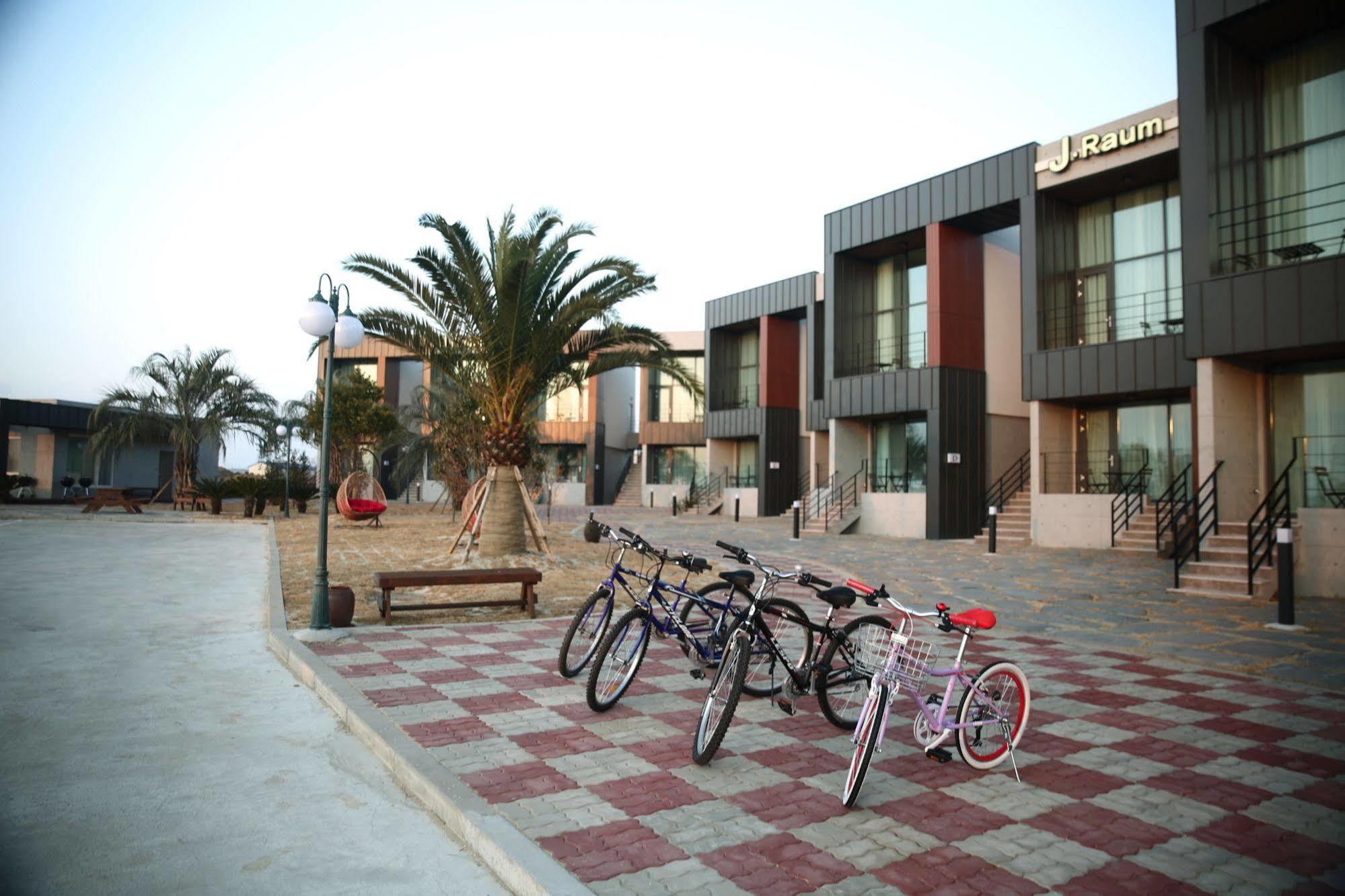 J Raum Resort Seogwipo Exterior foto
